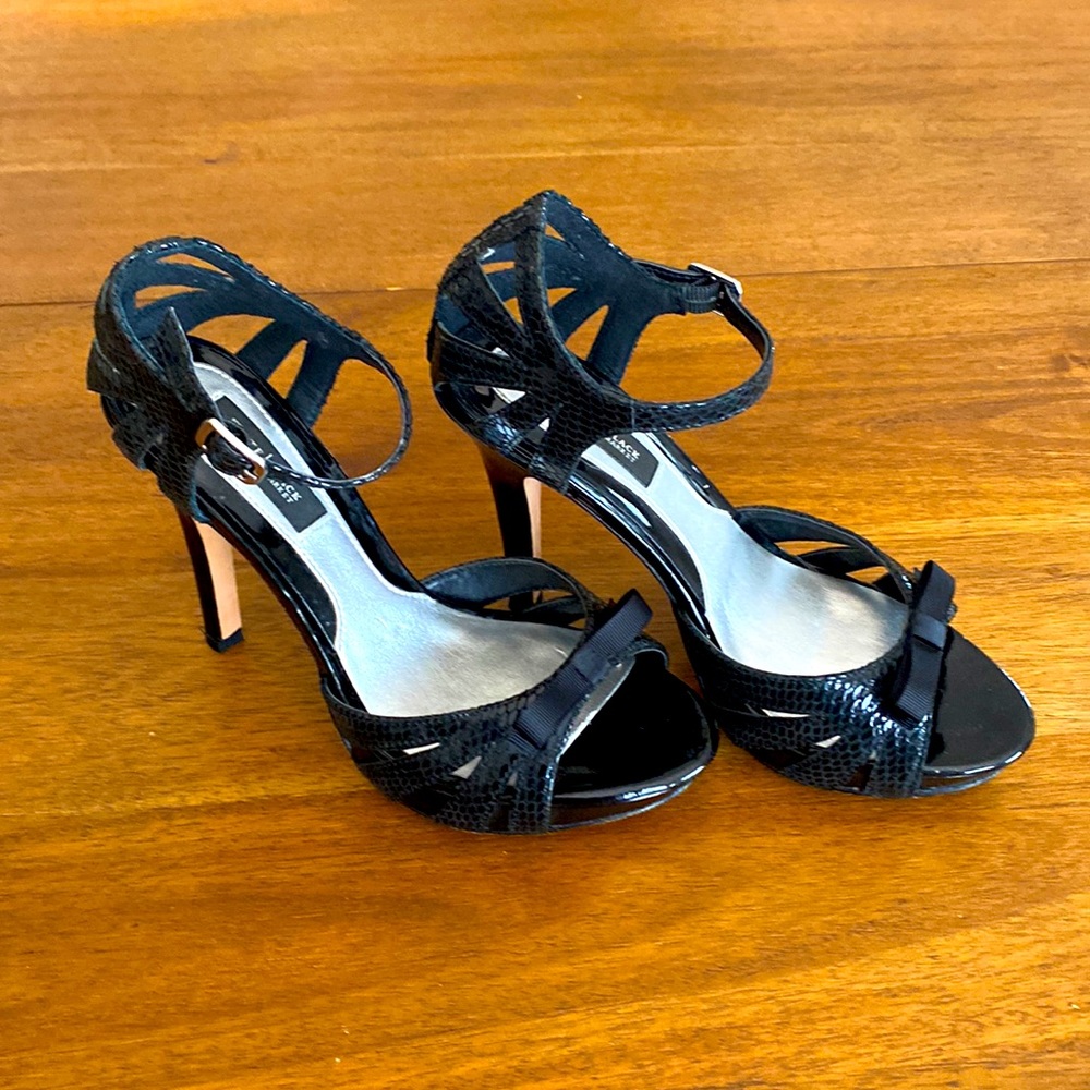 White House Black Market Black Snakeskin Platform Open Toe Heel Size 6M